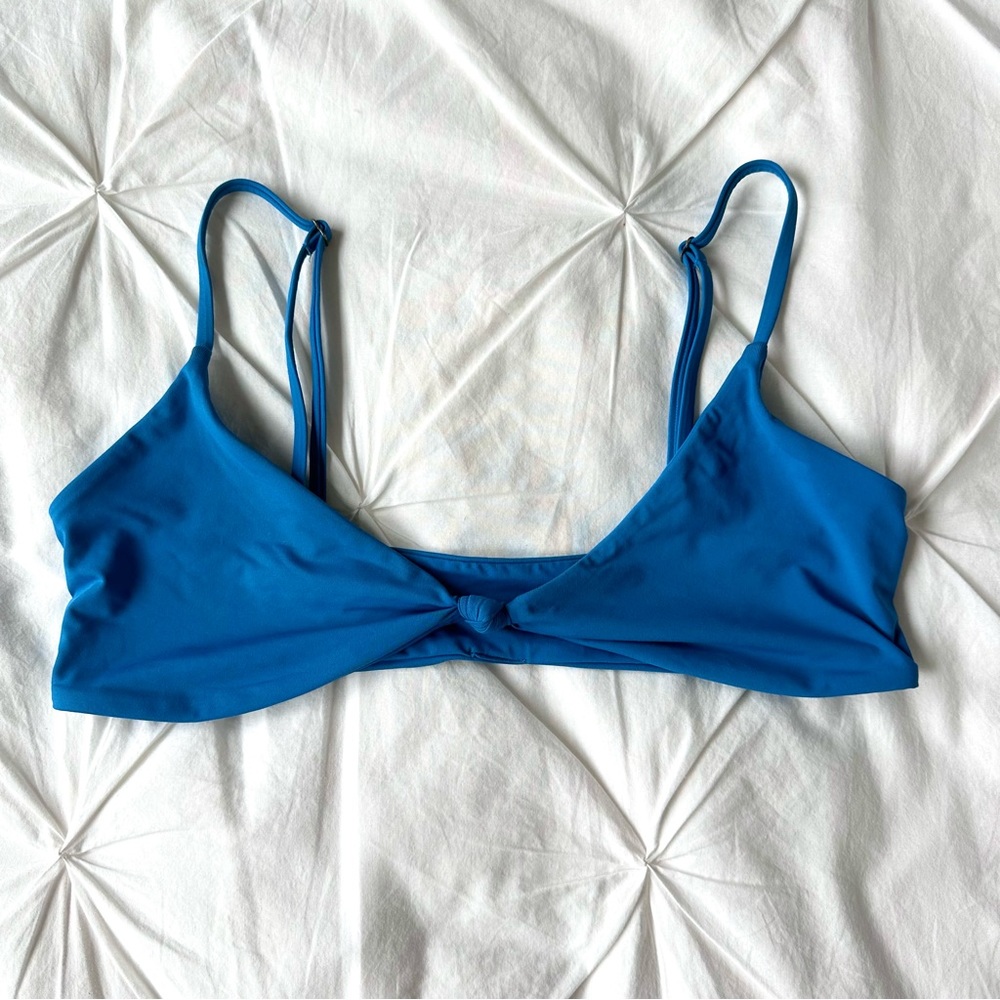 O’Neill Front Knot Bikini Top in Blue